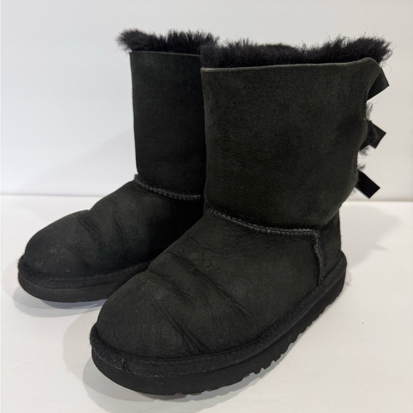 UGG BAILEY BOWS BOOTS FOR LITTLE GIRL - Picture 3 of 9